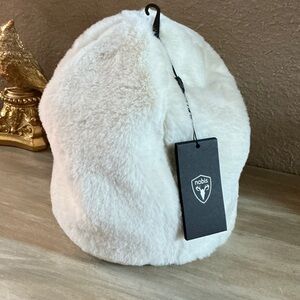 Nobis Faux fur Zadie Hat in Cream. NEW with Tags. One size